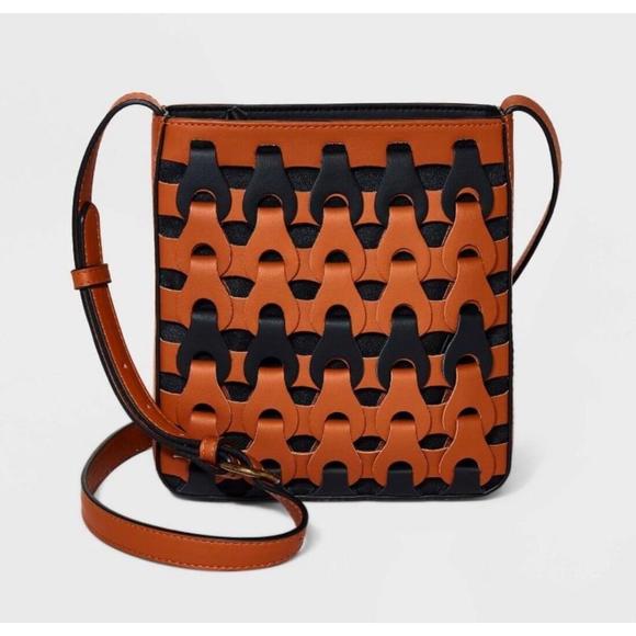 Universal Thread Woven Crossbody Bag Purse w/ Zip Closure 8"x7.5" - Picture 1 of 4